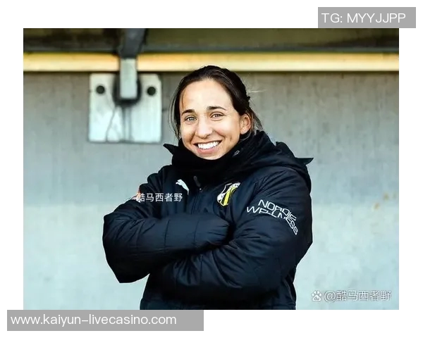 耶鲁大学与北卡罗来纳大学足球对决精彩回顾与分析